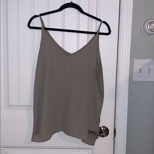 Flowy tank
